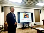 Prof. Yapei Wang visited Peking University and gave a lecture.